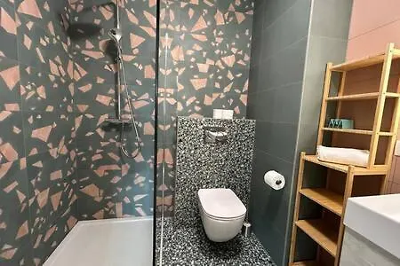 All In Studio With Private Parking City Lux